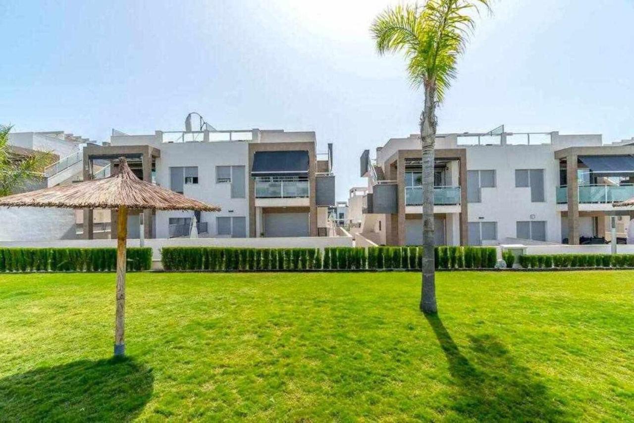 Espanhouse Caroline Bungalow 또레비에하 외부 사진